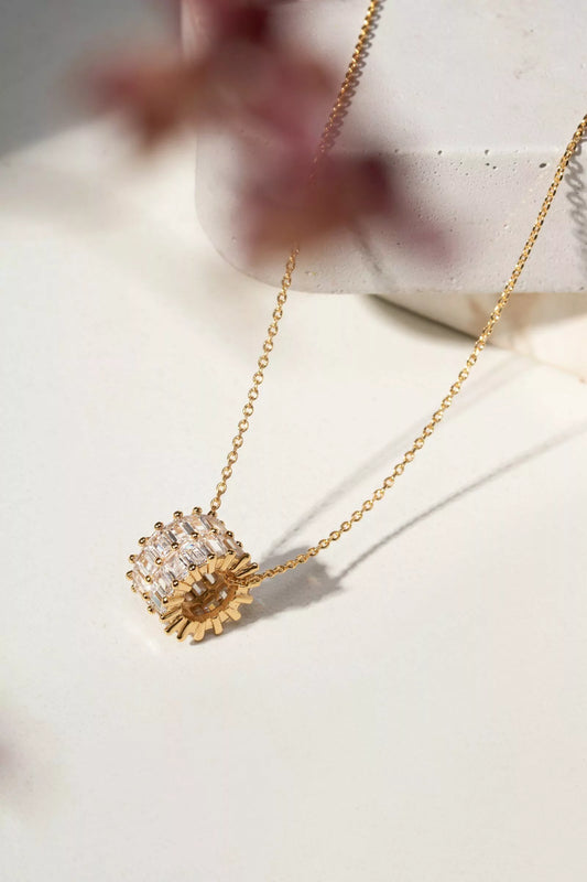 Colar Redondo de Baguetes com Zircônias Brancas 45cm - Banho de Ouro 18k