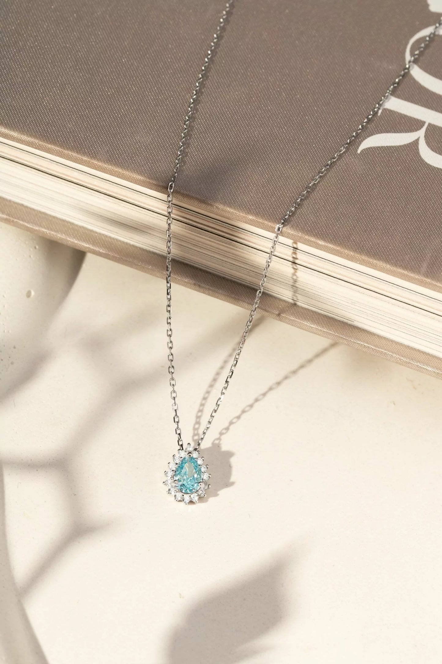 Conjunto Colar e Brinco -  Gota Crushed Ice Cutting London Topaz e Zircônias Brancas - Prata 925 com Ródio Branco