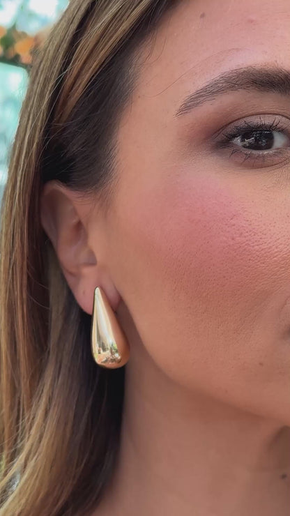 Brinco Gota Lisa - Banho de Ouro 18k